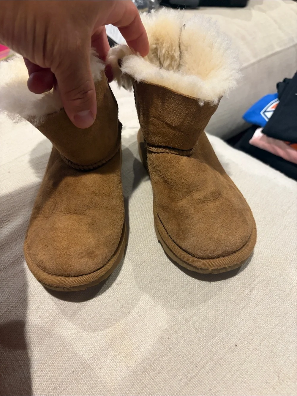 ugg satin ribbon back camel girls sz us 13